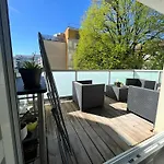 Royal Parc Gare Avec Parking Et Terrasse