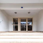 Pommaries Furnished Flat
