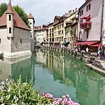 Annecy Centre - Lumineux Et Spacieux Appartement 2 Pieces De 54M² Pour 2/4 Personnes - Fr-1-432-28