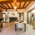 L\'Atypique Au Bord Du Thiou