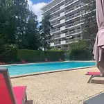 Kusmi Love Piscine Proche Du Lac
