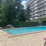 Kusmi Love Piscine Proche Du Lac