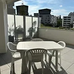 A La Belle Quatrieme Etoile