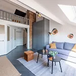 The White Duplex