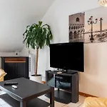 Eric\'S Attic
