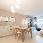 Appartement Renove Avec Style Au Coeur D\'Annecy