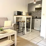 Joli Studio Avec Jardin