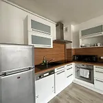Appartement Hypercentre A 2 Min Du Lac