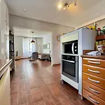 Les Accacias- Appartement Confortable En Centre Ville