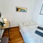 Relaxing 2Br Apartment With Private Garden, Near The City Center