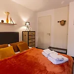Le Vii, Studio Avec Parking Et Jardin En Plein Centre