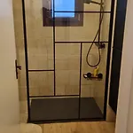 Joli Logement Spacieux