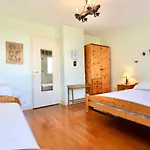 Annecy Centre - F2 Spacieux Avec Balcon, Parking Prive, A 50M Du Lac - 2/3 Pers - Fr-1-432-23