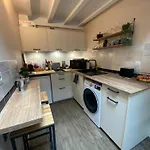 Stylish & Cosy Mezzanine In Historical Old Town