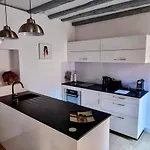 Appartement De Charme Au Coeur De La Vieille Ville