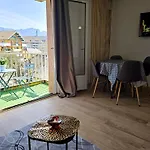 Paradise Apartment Near Downtown Lake & Free Parking - Local Bike