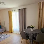 Paradise Apartment Near Downtown Lake & Free Parking - Local Bike