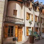 \'La Maison\' City House In The Historic Annecy