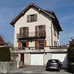 La Maison Fleurie