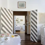 Hotel De Paris