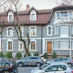 Hotel Si Particulier