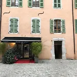 La Perle De La Vieille Ville D\'Annecy