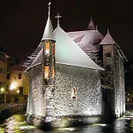 Design Appart O\'Prison.. Canal View & Old Prisons