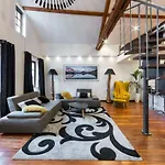 Les Suites Sainte Claire