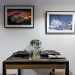 Les Suites Sainte Claire