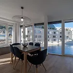 L\'Estrade Private Apartment
