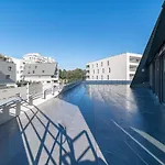 L\'Estrade Private Apartment