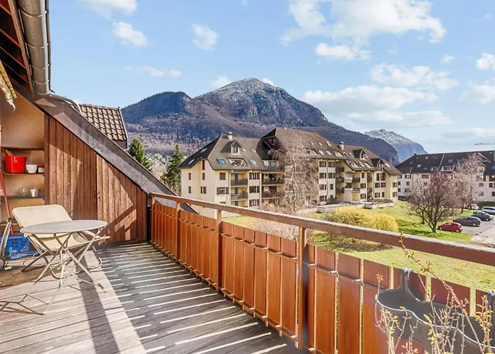 Sunny Duplex W Balcony And Parking 5 Min From The Lake In Annecy - Welkeys