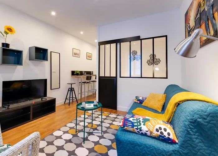 Le Paquier 23 - Charming Apartment In The Heart Of The Old Town 150M Fr