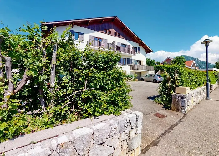Apartment With 2 Bedrooms For 4 People In Annecy-Le-Vieux