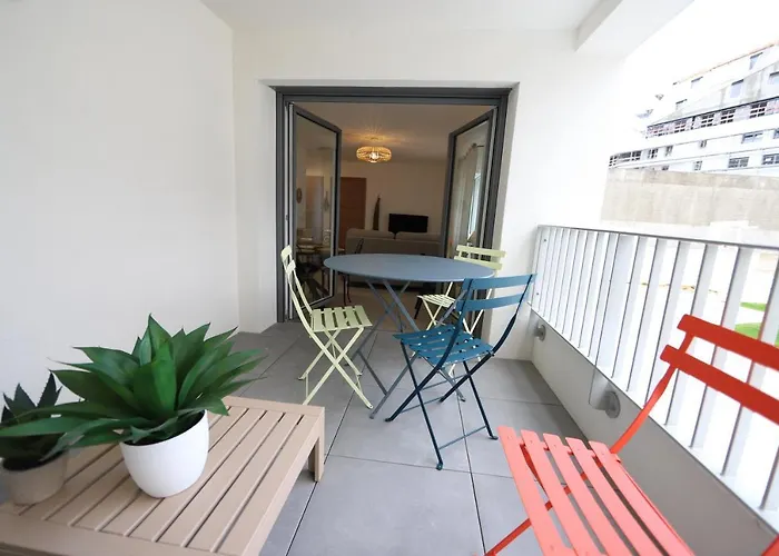 La Jolie Vue - garage et balcon à deux pas du centre