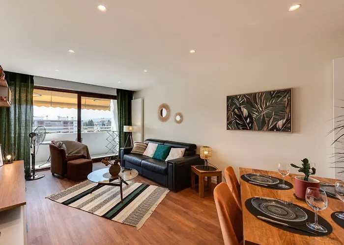 Modern And New Apartment In The Quiet Area Of Parmelan