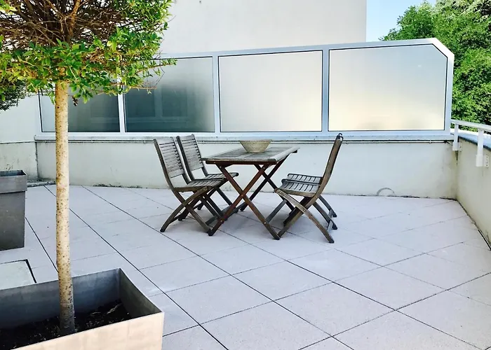 Proche Lac & Vieille Ville T3 Avec Grande Terrasse