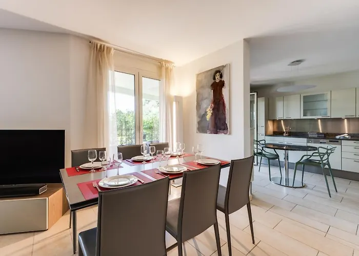 Kiss Cool - Apppartement 2 chambres avec Terrasse et Garage