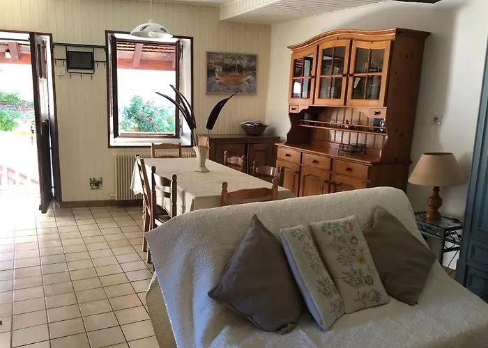 Appartement Dans La Vieille Ville, En Face Du Chateau