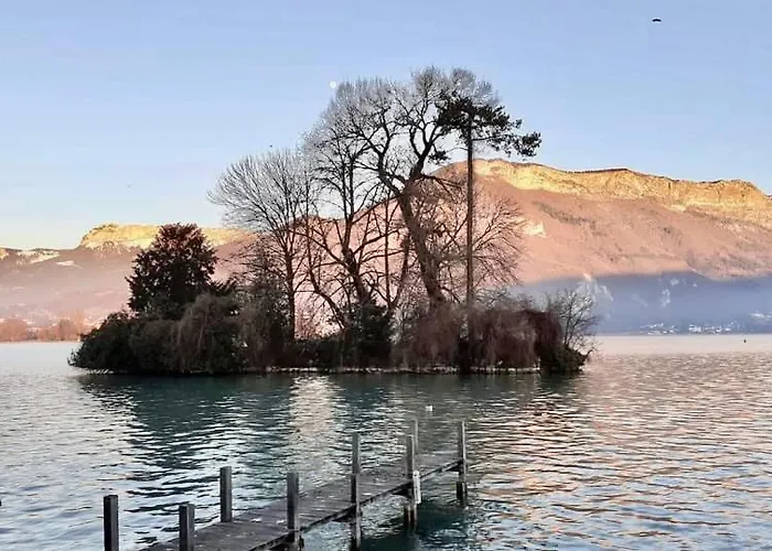 Appart Cosy proche du lac avec terrasse