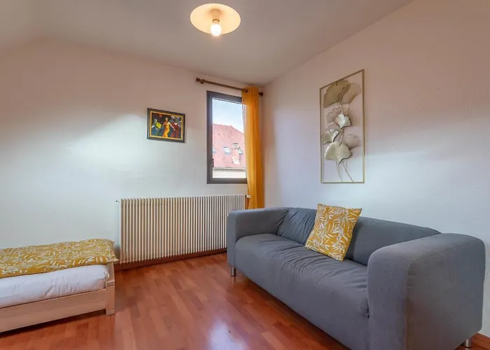 Pleasant Apartment Three Minutes From The Center Of Annecy