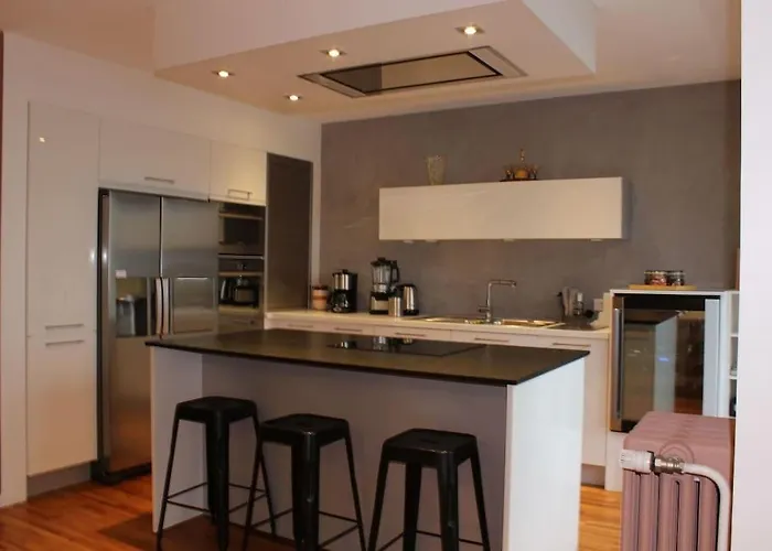 Le Jane : Centre Ville, Garage, Balcon