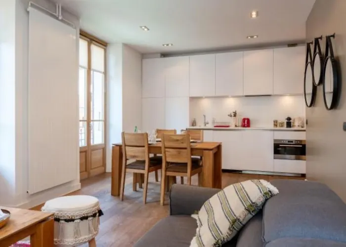 Annapurna Annecy Rent Lodge