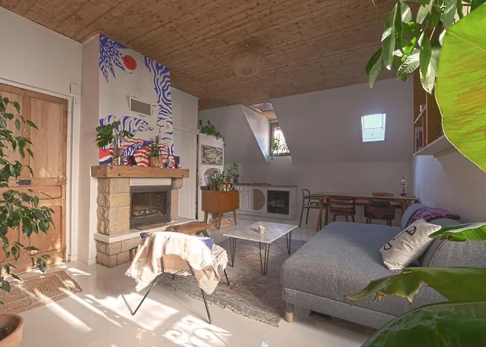 Two Bathrooms And Wc, Fireplace, Historical Center