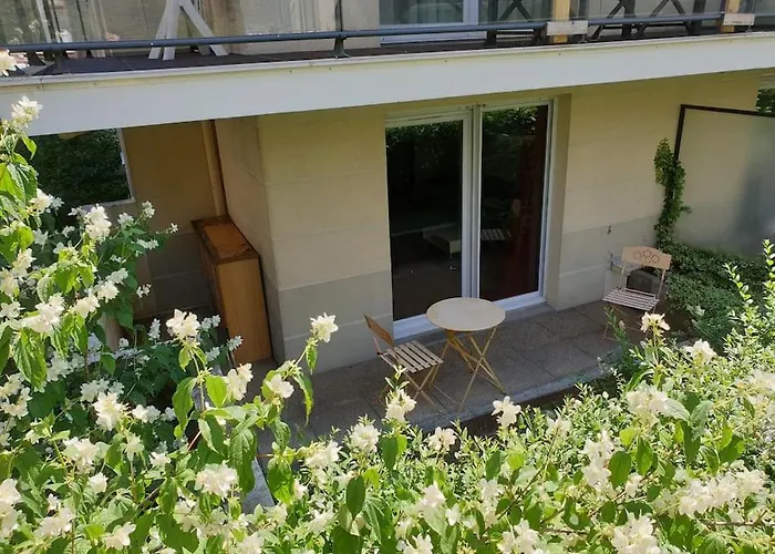 62 M2 Rez De Jardin, Terrasse , 6 Lits Et Parking