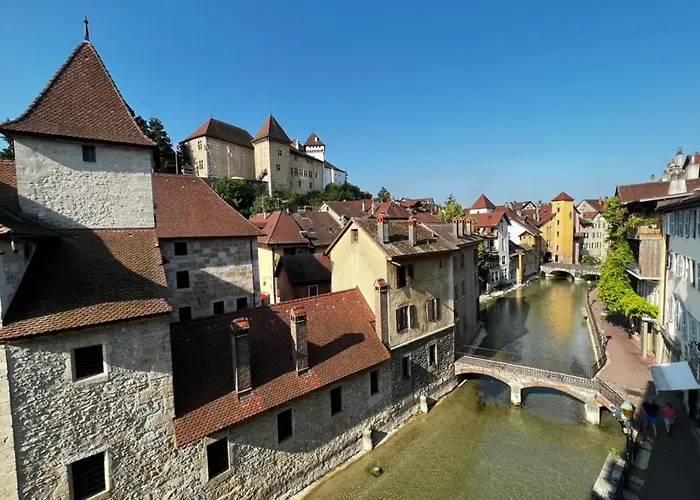 La Suite Du 10 - Nice Studio With View On The Canal And The Castle