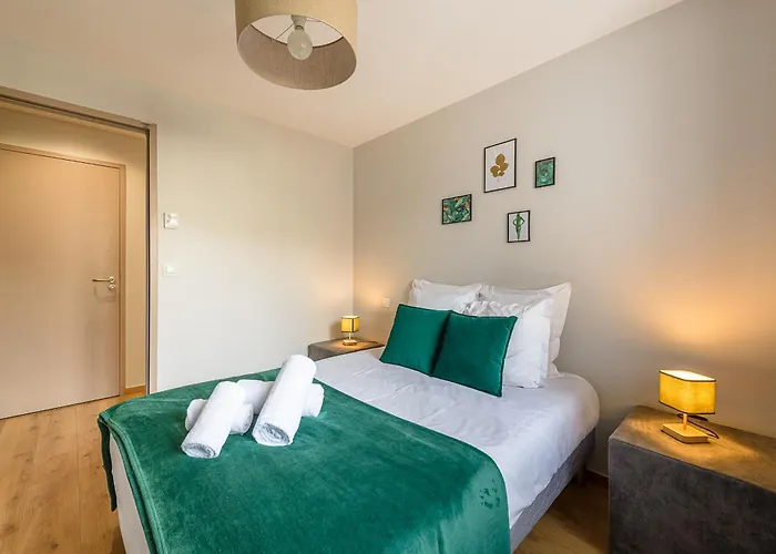 Aux Portes De L\'Imperial Palace, Lla Selections By Location Lac Annecy