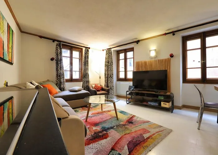 \'La Maison\' City House In The Historic Annecy