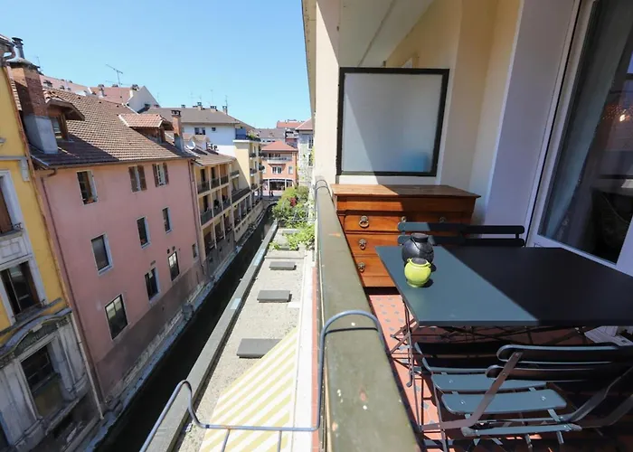 Cozy Along The River - Downtown & Terrace - 4