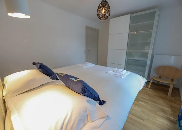 Le Romain - 1-Bedroom With Private Garage
